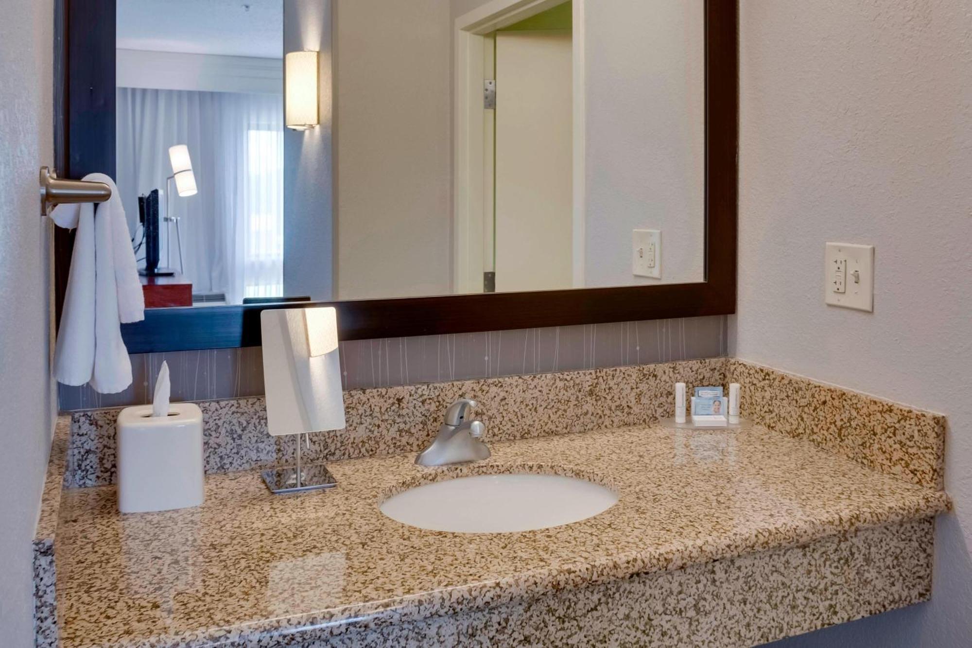 Courtyard Statesville Mooresville/Lake Norman Esterno foto